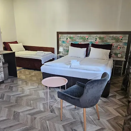 Hotel Priyateli - Friends Veliko Tŭrnovo