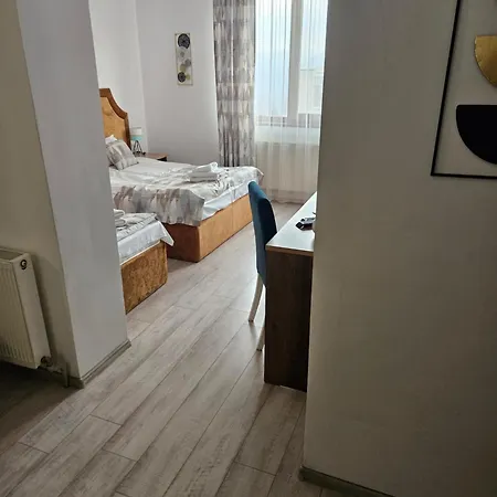 Priyateli - Friends Otel Tırnova