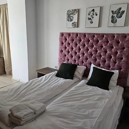 Hotel Priyateli - Friends