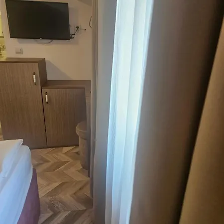 Priyateli - Friends Veliko Tŭrnovo