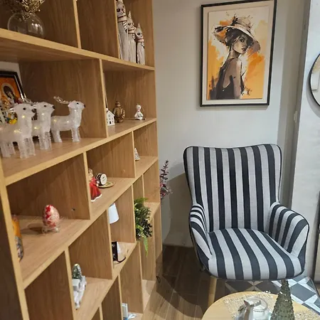 מלון Priyateli - Friends 2*